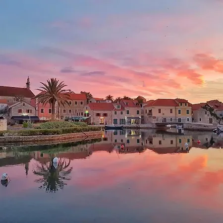 San Francis Apartment Hvar Town